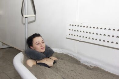 Bahenní koupele v léčebném sanatoriu zmírní zánět a urychlí regeneraci tkání při hrudní osteochondróze