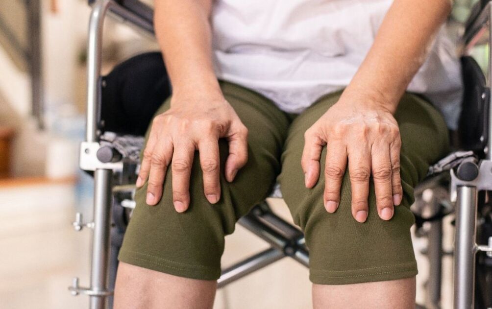 Pacient s artrózou kolenních kloubů